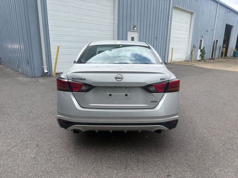 Used 2024 Nissan Altima 2.5 SV w/ SV Premium Package AWD/4WD image 5