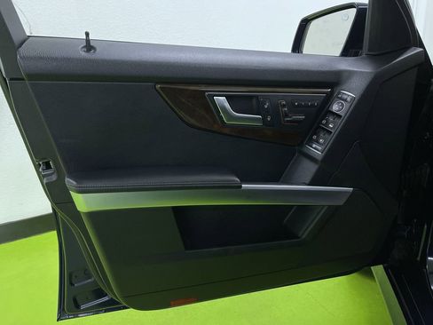 Used 2015 Mercedes-Benz GLK 350 2WD image 15