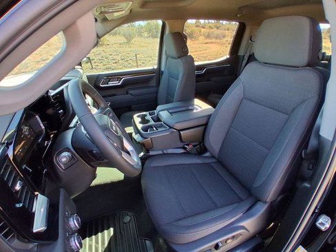 New 2026 GMC Sierra 1500 SLE image 11