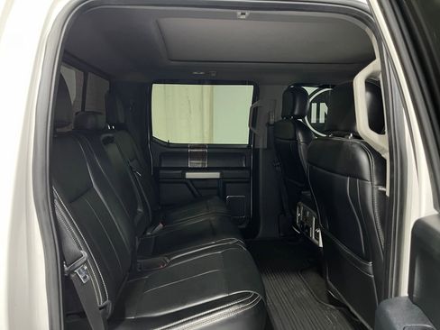 Used 2019 Ford F150 Lariat w/ Equipment Group 502A Luxury AWD/4WD image 30