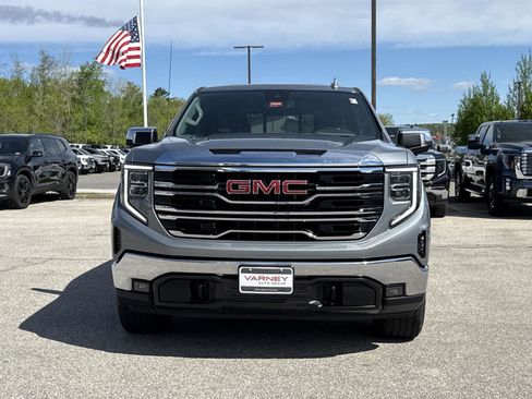 Used 2023 GMC Sierra 1500 SLT w/ SLT Premium Package AWD/4WD image 2