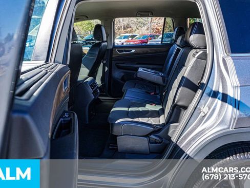 Used 2024 Volkswagen Atlas SE image 20