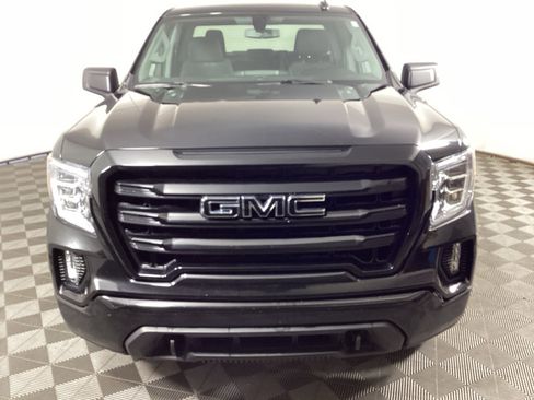 Used 2022 GMC Sierra 1500 Elevation w/ LPO, Elevation Black Package AWD/4WD image 6
