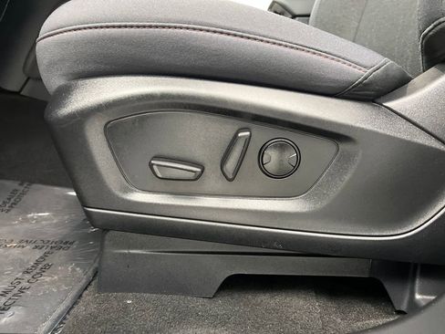 Used 2025 Ford Explorer Active image 10