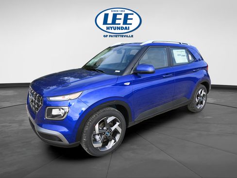 Certified 2026 Hyundai Venue SEL FWD image 7