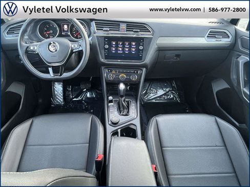 Certified 2021 Volkswagen Tiguan SE w/ Panoramic Sunroof Package image 14