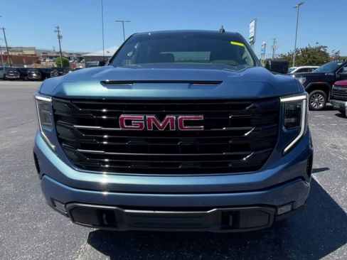 Used 2025 GMC Sierra 1500 Elevation AWD/4WD image 6