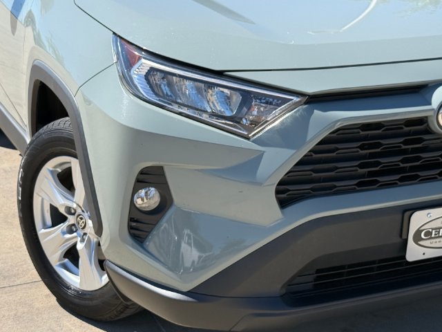 Used 2021 Toyota RAV4 XLE AWD/4WD image 5