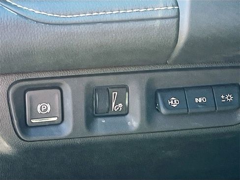 Used 2023 GMC Acadia Denali w/ Denali Ultimate Package image 10