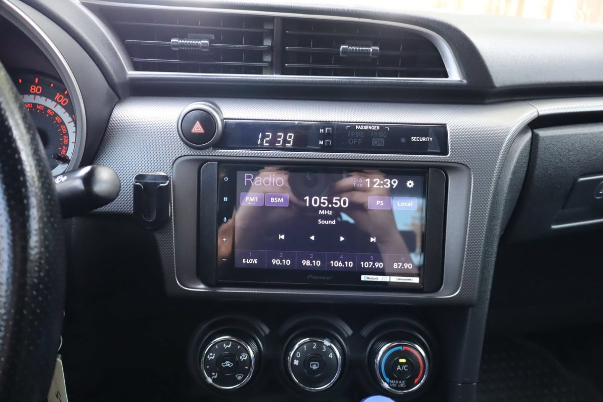 Used 2015 Scion tC FWD image 29