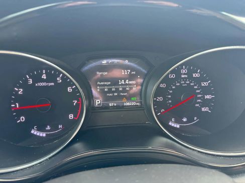 Used 2018 Kia Sedona SX image 15