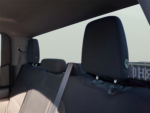 Used 2022 Chevrolet Silverado 1500 Custom image 13