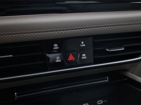 New 2026 Volkswagen Atlas SEL Premium R-Line image 18