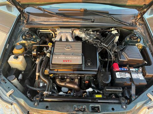 Used 2004 Toyota Avalon XLS image 19