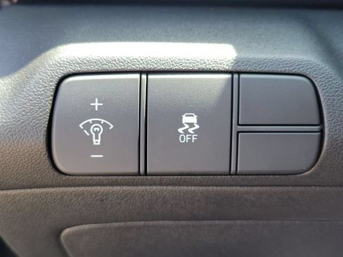 New 2026 Hyundai Elantra SEL Sport FWD image 18