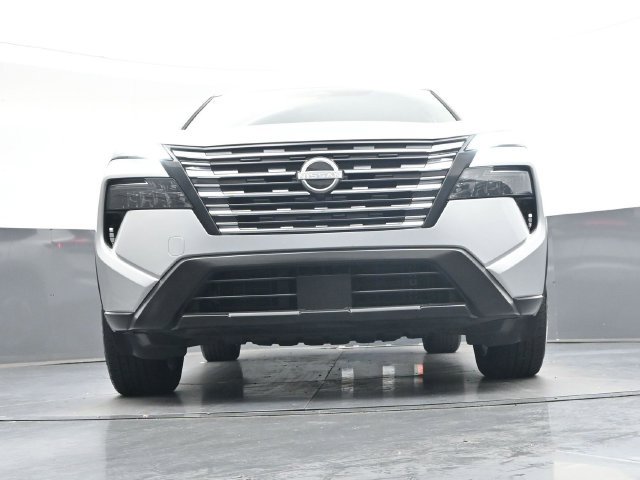 Used 2025 Nissan Rogue SV FWD image 37