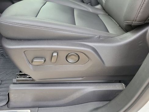 Used 2024 Chevrolet Silverado 1500 LT Trail Boss w/ Convenience Package II image 21