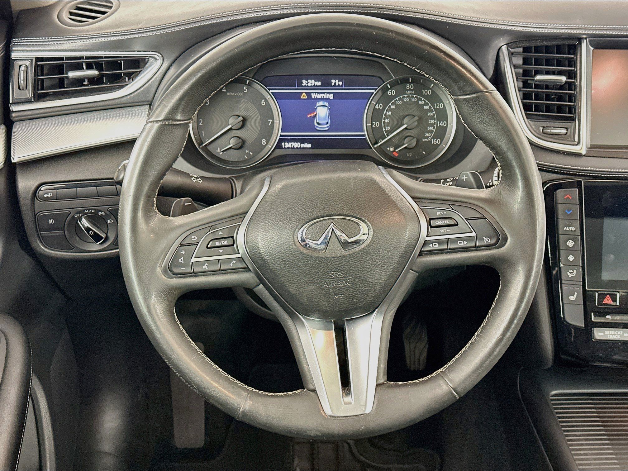 Used 2019 INFINITI QX50 Luxe FWD image 18