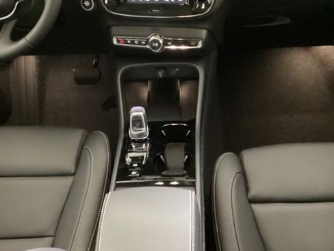 New 2026 Volvo XC40 B5 Ultra w/ Climate Package image 22