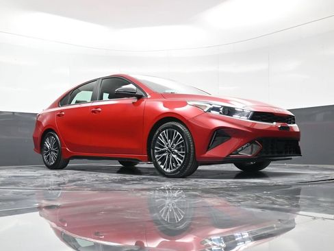 Certified 2024 Kia Forte GT-Line w/ GT-Line Premium Package image 38