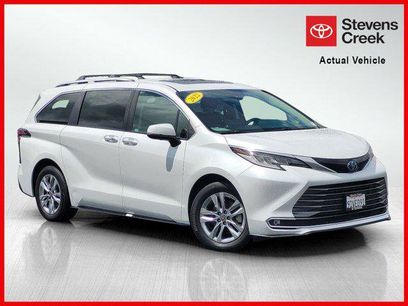 Certified 2022 Toyota Sienna Limited