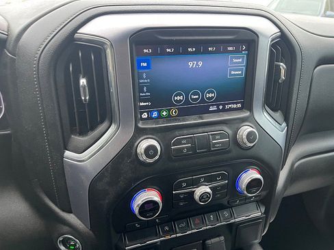 Used 2020 GMC Sierra 1500 Elevation image 15