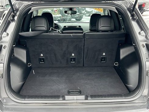 Used 2019 Jeep Cherokee Trailhawk w/ Cold Weather Group image 35