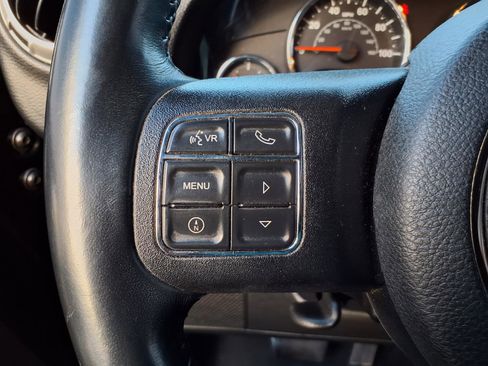 Used 2018 Jeep Wrangler Unlimited Sahara w/ Connectivity Group image 23