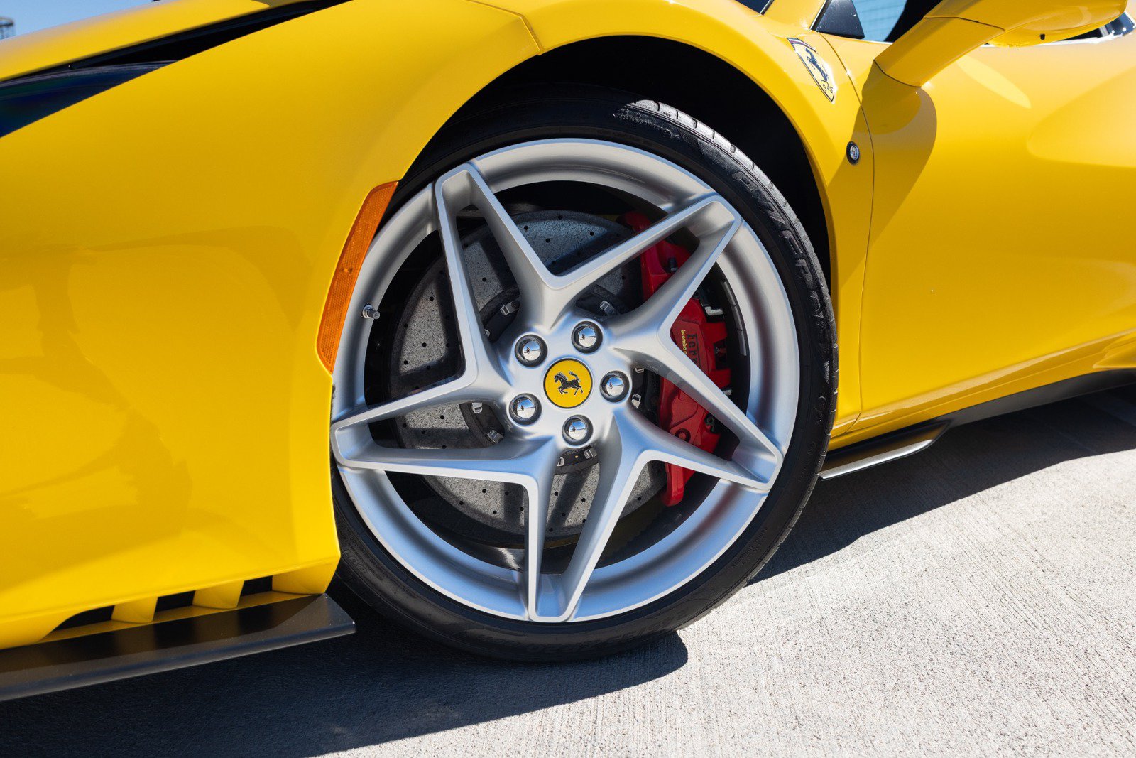 Used 2022 Ferrari F8 Tributo RWD image 11