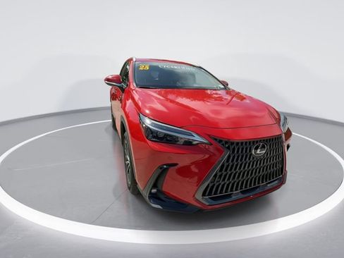 Used 2025 Lexus NX 250 FWD image 2