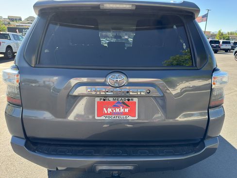 Used 2018 Toyota 4Runner SR5 Premium AWD/4WD image 3