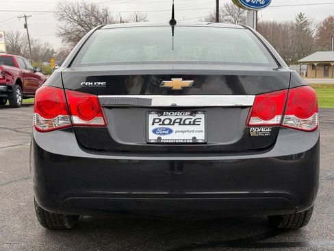 Used 2013 Chevrolet Cruze LS image 4