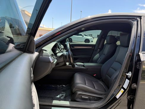 Used 2022 Honda Accord Sport image 11