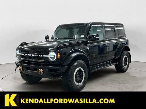 Used 2022 Ford Bronco Outer Banks w/ Sasquatch Package AWD/4WD image 1