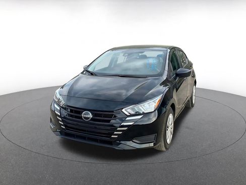Used 2024 Nissan Versa S image 4