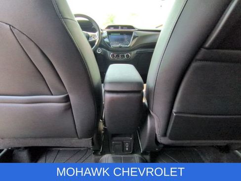 Used 2021 Chevrolet TrailBlazer ACTIV w/ Technology Package AWD/4WD image 22