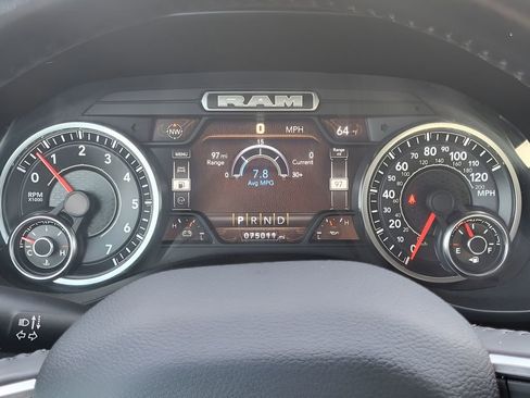Used 2022 RAM 1500 Laramie AWD/4WD image 18