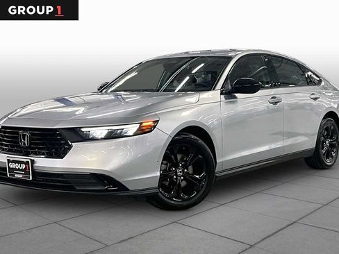 Used 2025 Honda Accord SE image 1