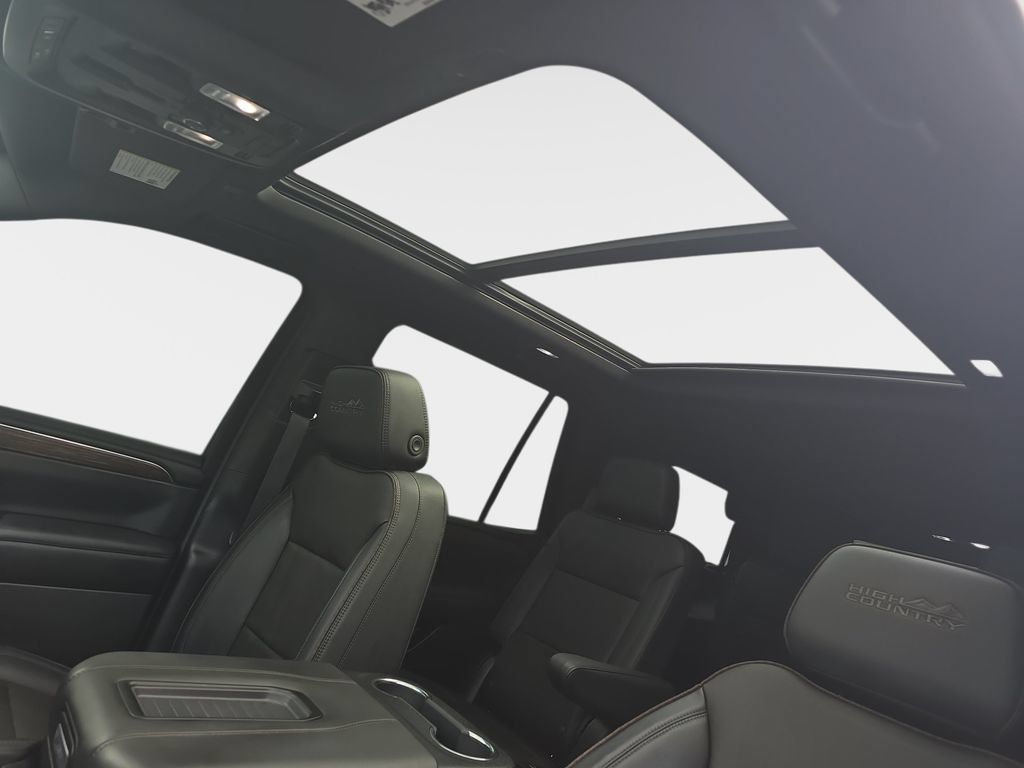 Used 2024 Chevrolet Tahoe High Country AWD/4WD image 34