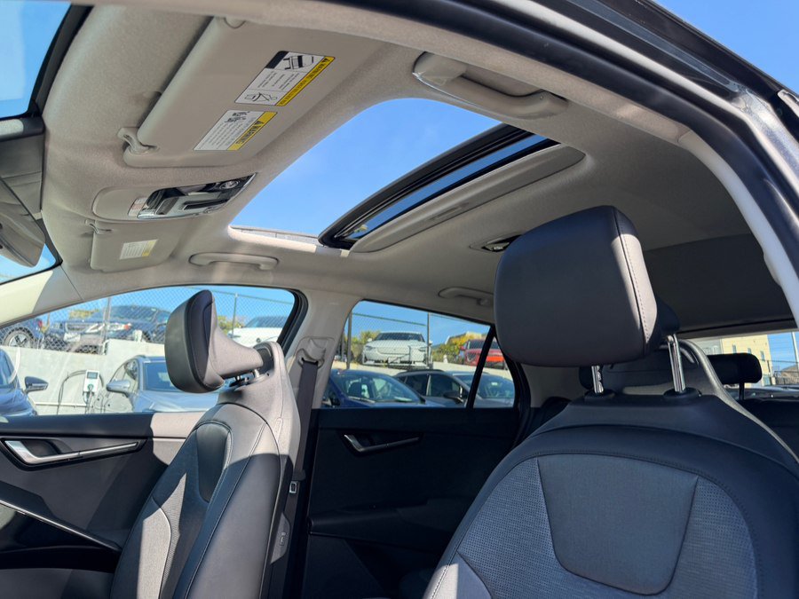 Used 2024 Kia Niro Wave FWD image 21