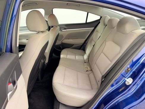 Used 2020 Hyundai Elantra SEL FWD image 25