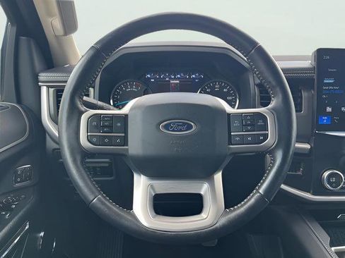 Used 2024 Ford Expedition Max XLT image 19
