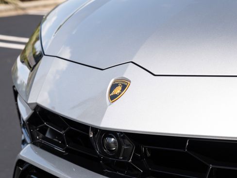 Used 2022 Lamborghini Urus image 12