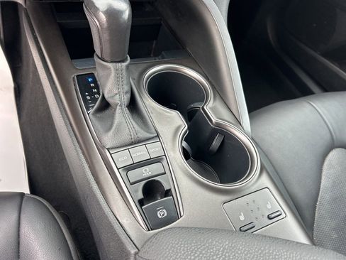 Used 2023 Toyota Camry XSE image 10