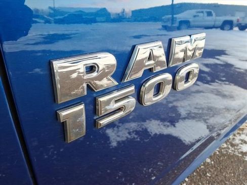 Used 2018 RAM 1500 Laramie w/ Convenience Group image 10