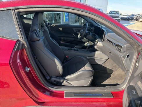 Used 2025 Ford Mustang Dark Horse image 24