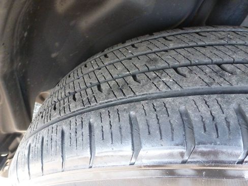 Used 2019 Jeep Cherokee Limited AWD/4WD image 37