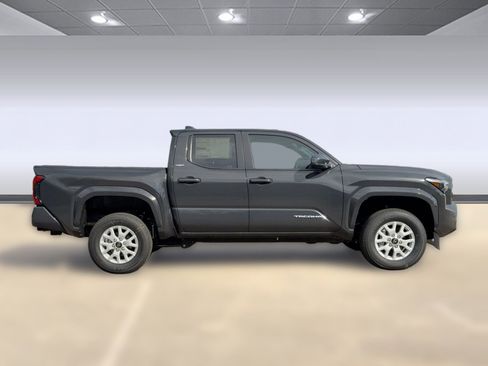 New 2025 Toyota Tacoma SR5 image 7