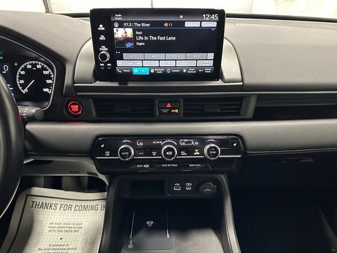 Used 2023 Honda Pilot EX-L image 25