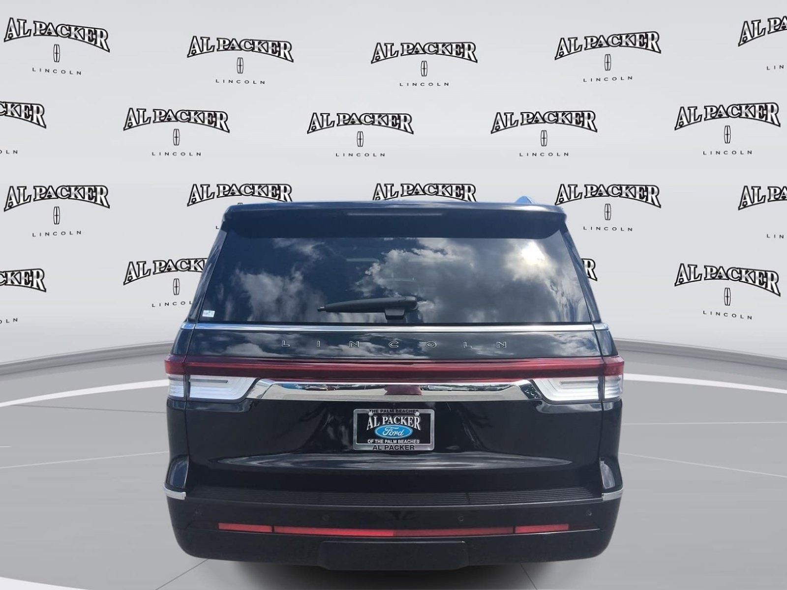 Certified 2024 Lincoln Navigator L Black Label AWD/4WD image 4